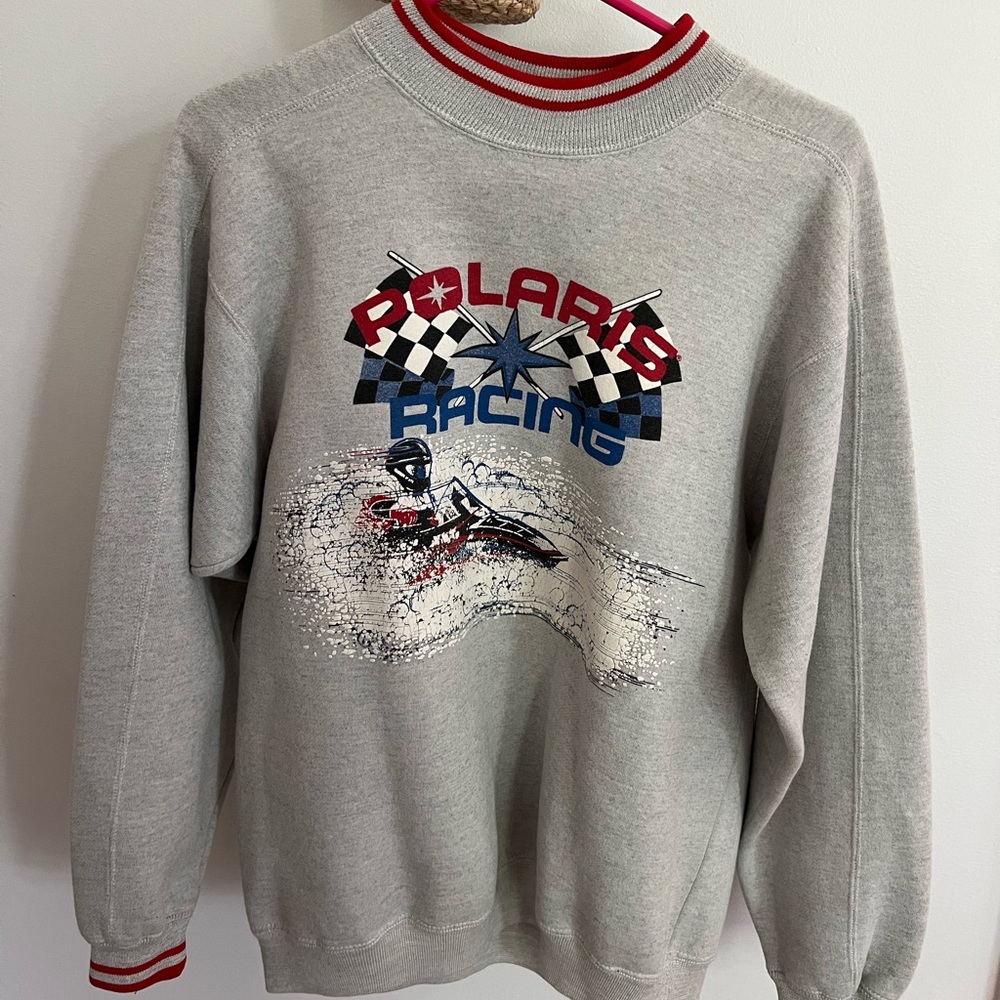 Vintage Crewneck! Worn once and in good condition